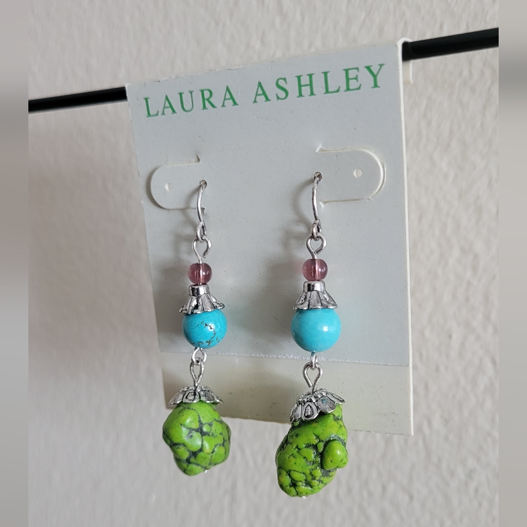 Vtg Laura Ashley Turquoise Bead And Green Stone Dangle Earrings 10$